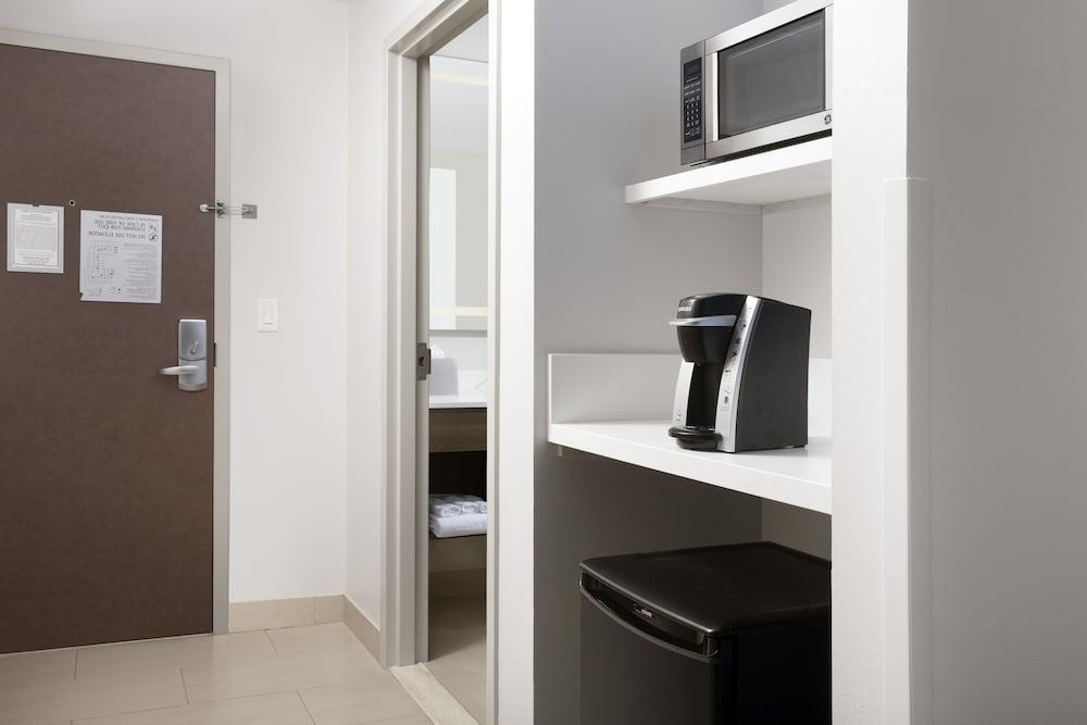 Holiday Inn Express Jacksonville Beach By Ihg מראה חיצוני תמונה