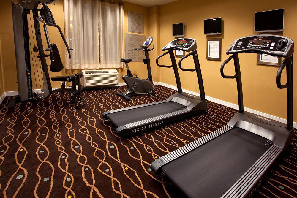 Holiday Inn Express Jacksonville Beach By Ihg מראה חיצוני תמונה