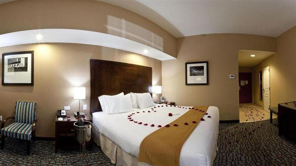 Holiday Inn Express Jacksonville Beach By Ihg מראה חיצוני תמונה