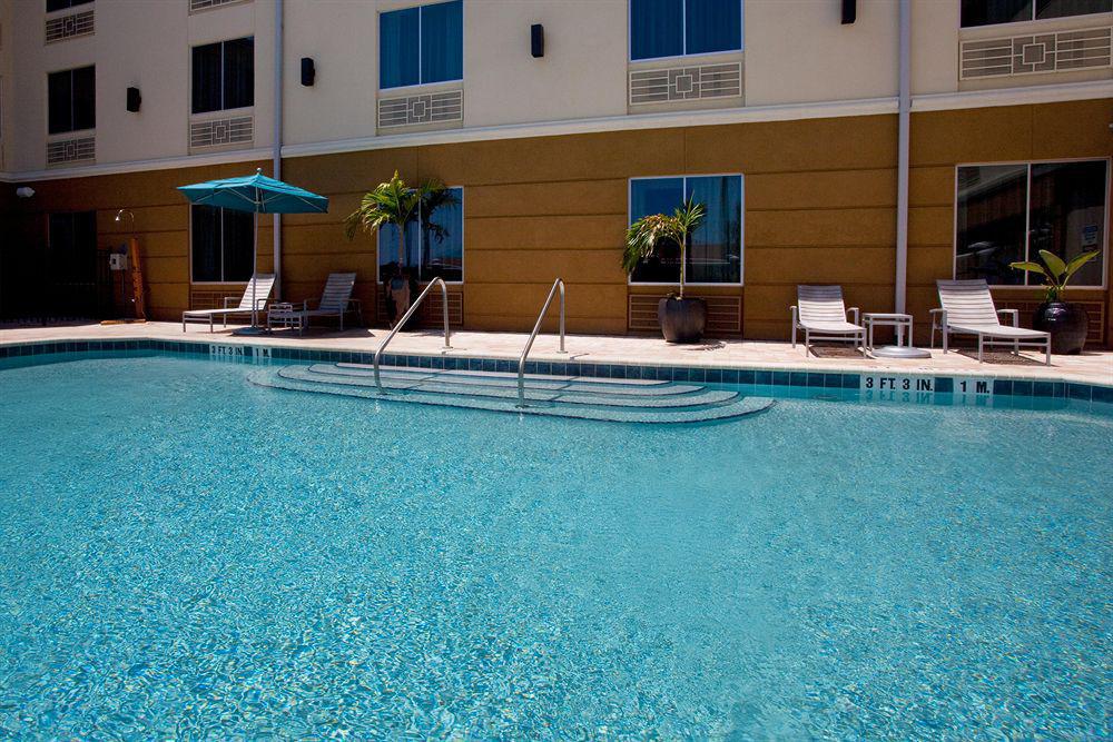 Holiday Inn Express Jacksonville Beach By Ihg מראה חיצוני תמונה