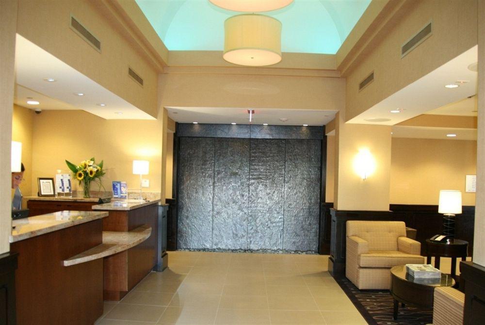 Holiday Inn Express Jacksonville Beach By Ihg מראה פנימי תמונה
