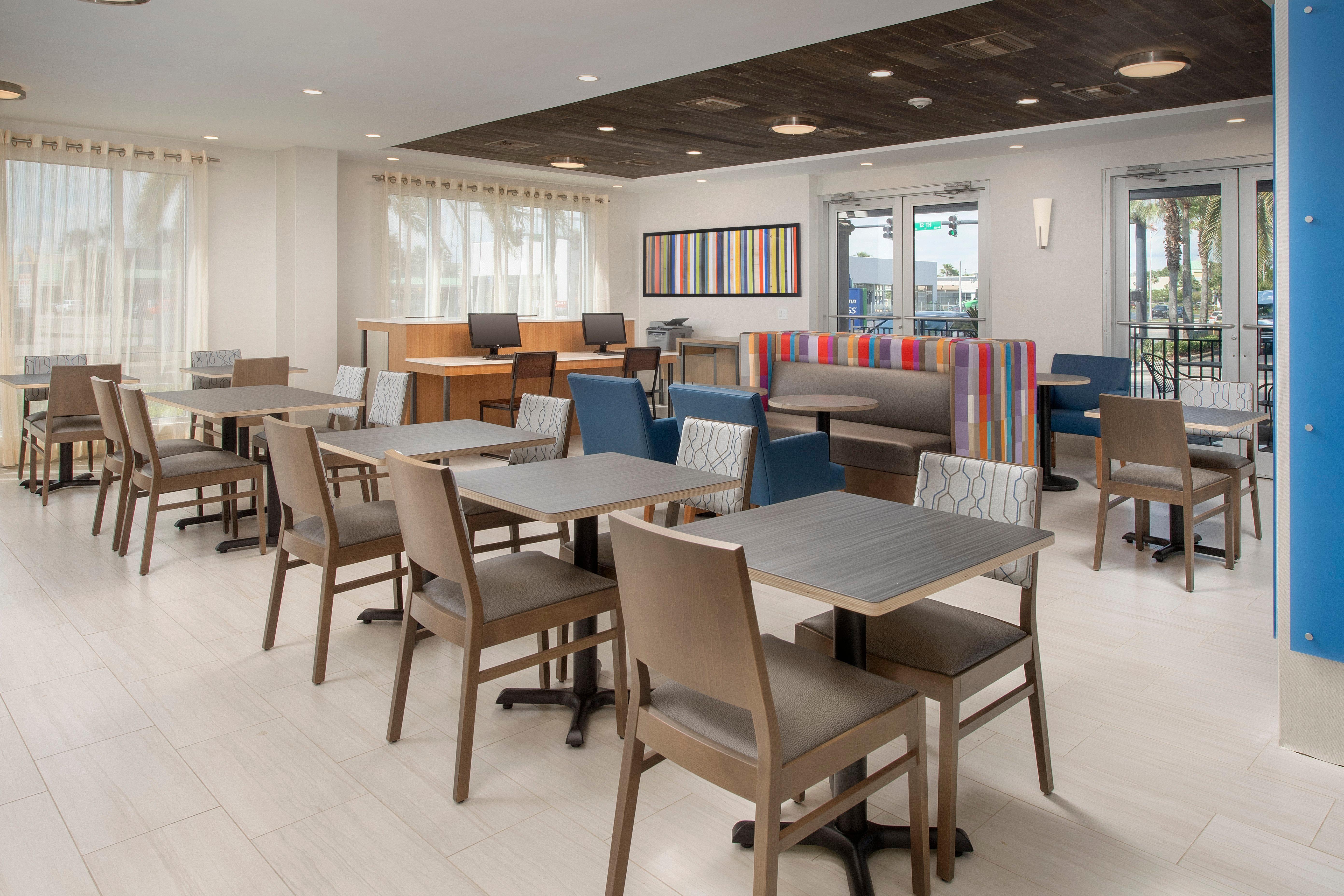 Holiday Inn Express Jacksonville Beach By Ihg מראה חיצוני תמונה