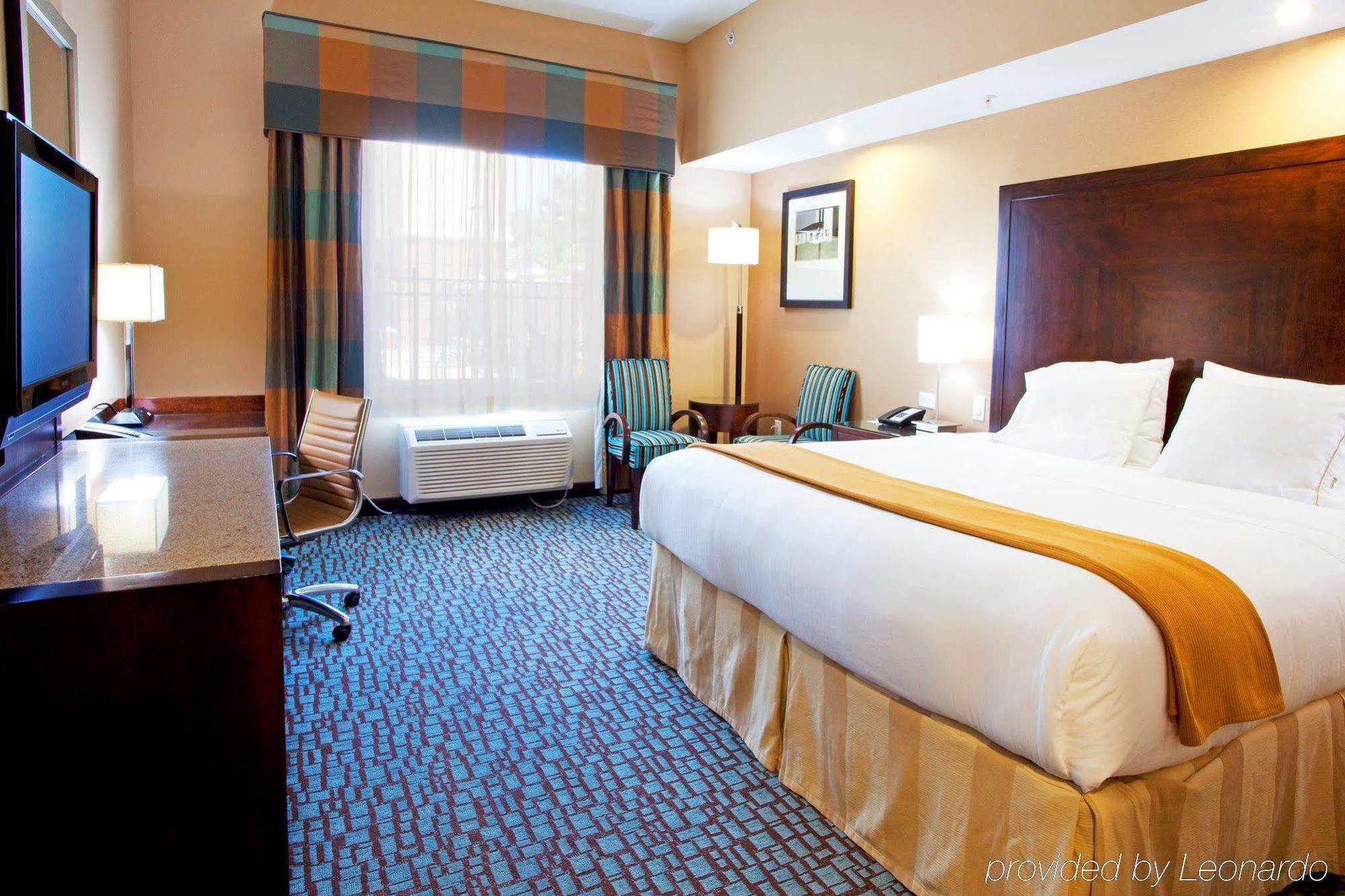 Holiday Inn Express Jacksonville Beach By Ihg מראה חיצוני תמונה