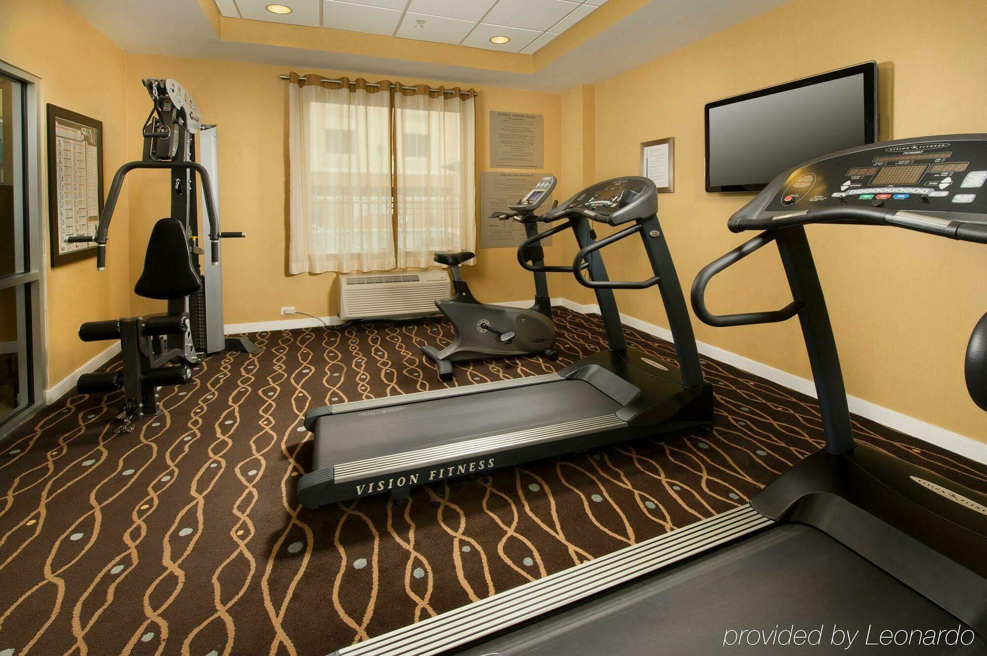 Holiday Inn Express Jacksonville Beach By Ihg מראה חיצוני תמונה
