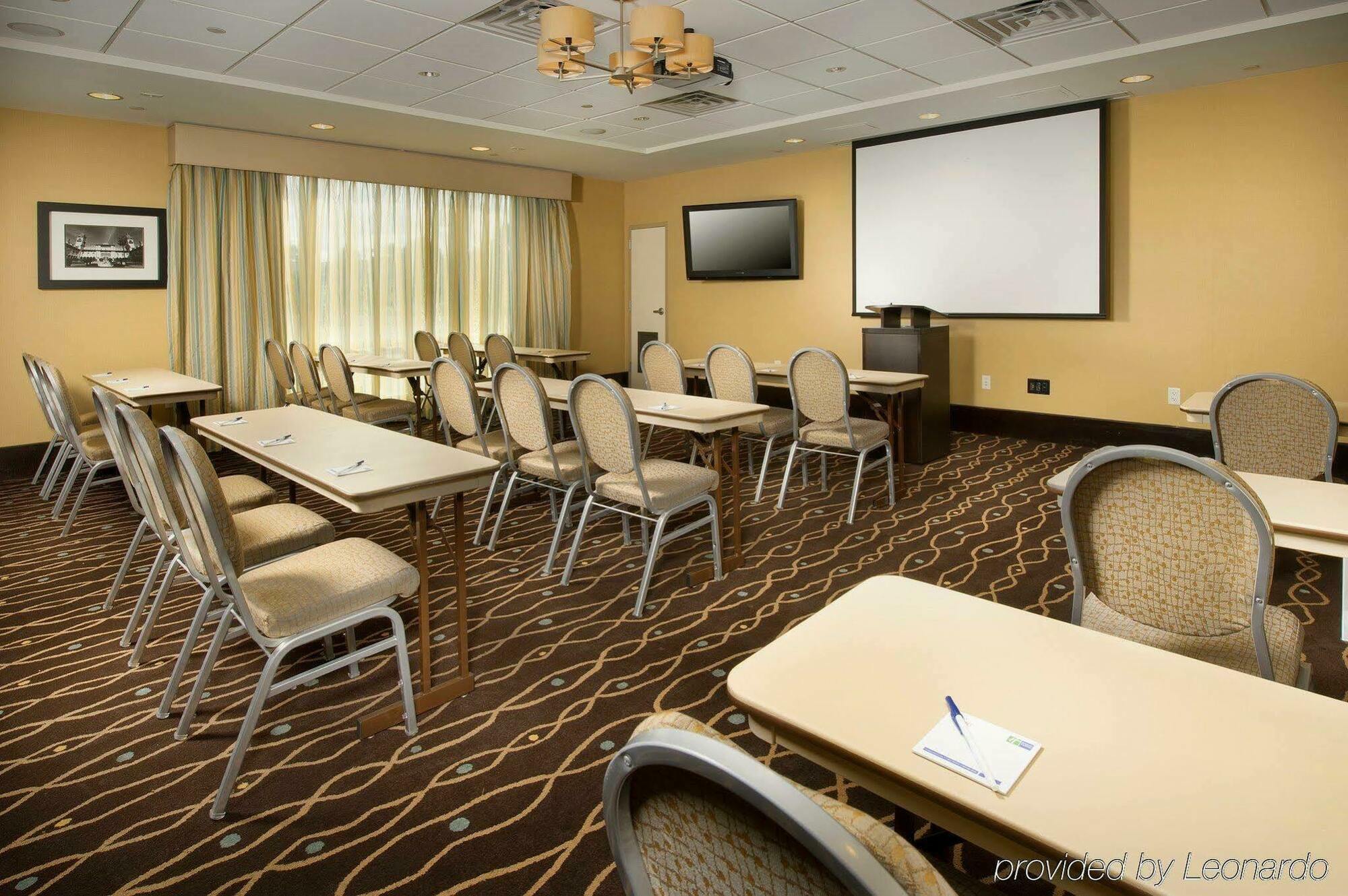 Holiday Inn Express Jacksonville Beach By Ihg מראה חיצוני תמונה